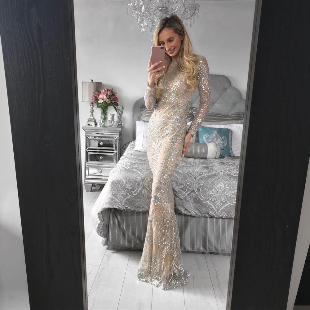 Long Sleeve Glitter Pattern Maxi Formal Dress - Picture 7 of 8